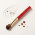 LeunG Premium Red & Gold Eyeshadow Brush - Image 2