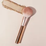 Real Techniques New Nudes Hazy Finish Powder Brush - Image 3