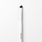 DECO. Graphic Brow Duo eyebrow brush in white - Image 3